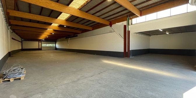 Bedrijfsvastgoed te huur in Izegemsestraat 95, 8800 Roeselare