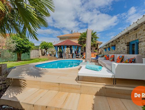                                         Maison à vendre à Sint-Lievens-Houtem, € 595.000
