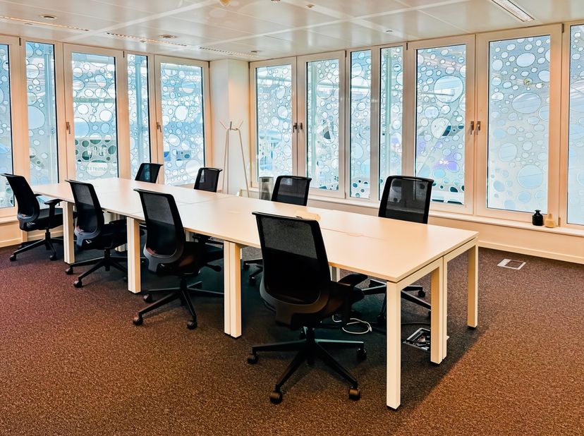 Boek een gemeubileerde kantoorruimte met service voor bedrijven van elke grootte in Regus Docks Bruxsel<br />
<br />
Dit aanbod omvat een eigen kantoo