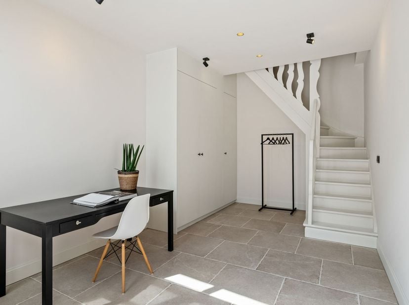 Prachtig gerenoveerde woning met 2 slaapkamers en terras in het hart van Lier!<br />
Ligging<br />
Deze prachtig gerenoveerde woning is gelegen in d
