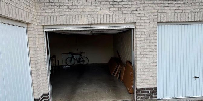 Garage te huur in Sluisvijfbaan 8, 2960 Brecht