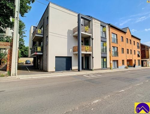                                         Gelijkvloers app. te huur in Courcelles, € 925
