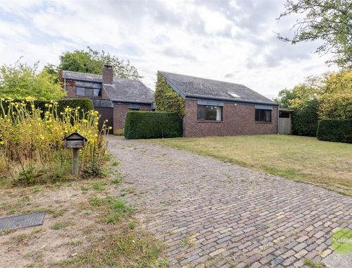                                         Eengezinswoning te koop in Mol, € 325.000
