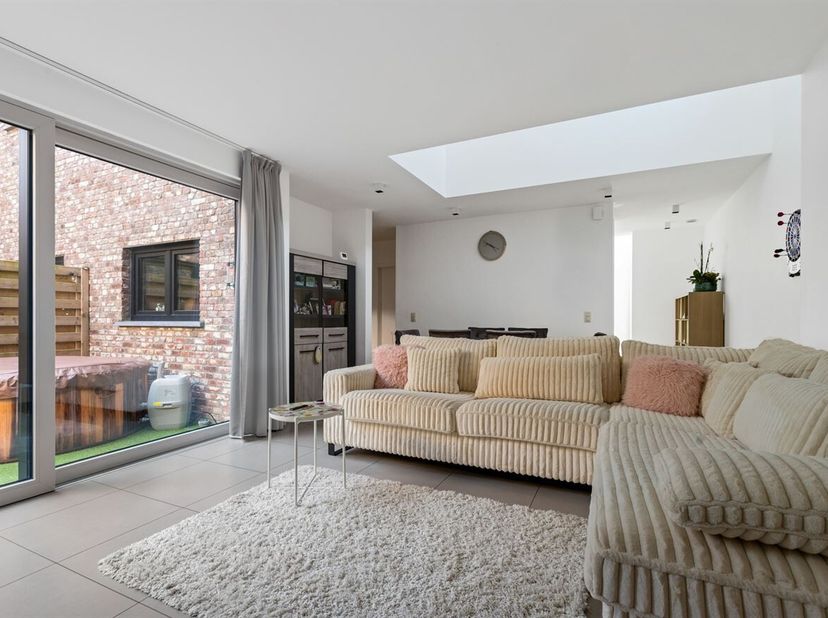 Maison économe en énergie avec 3 chambres !<br />
Profitez d'un emplacement calme et champêtre dans le charmant village de Vliermaalroot, au coeur du