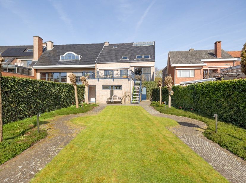 Huis te koop in Heerstraat 32,
                    3910 Neerpelt
