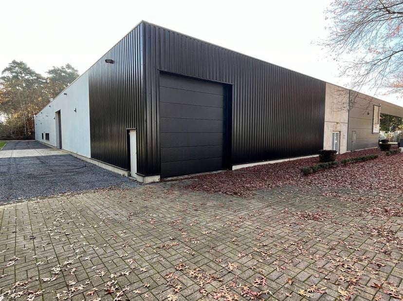 Bien professionnel à louer à ,
                    3500 Hasselt