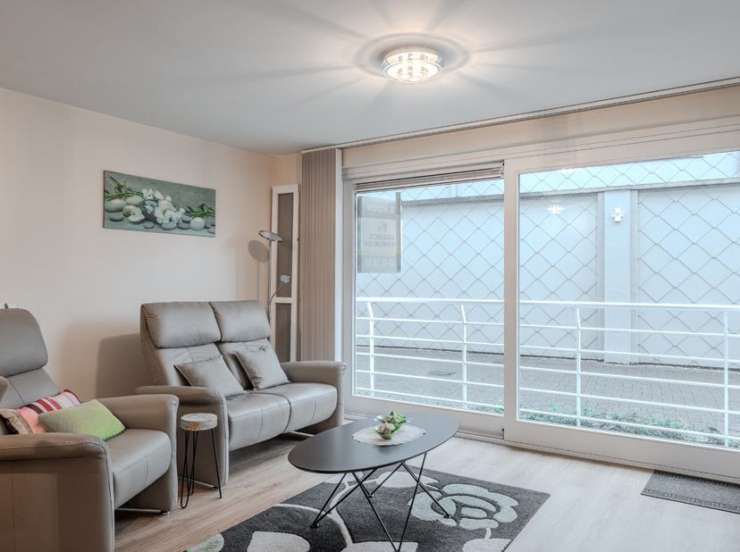 Ontdek deze instapklare studio op het gelijkvloers, gelegen op een uitstekende locatie in Blankenberge. Het strand, het station en het centrum bevinde