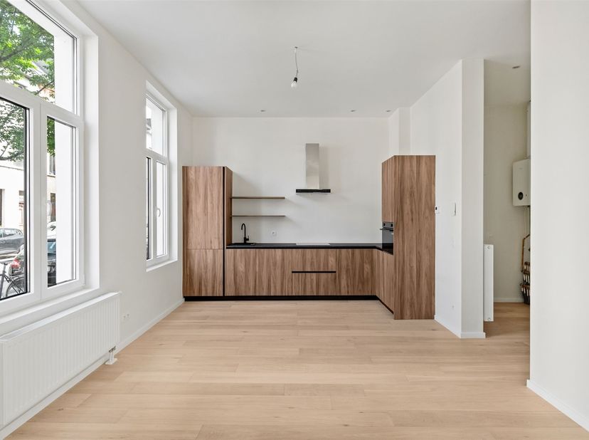 Recent perfect gerenoveerd gelijkvloers 2-slaapkamer appartement vlakbij Park Spoor Noord<br />
<br />
- bewoonbare oppervlakte ca. 72 m²<br />
- 2