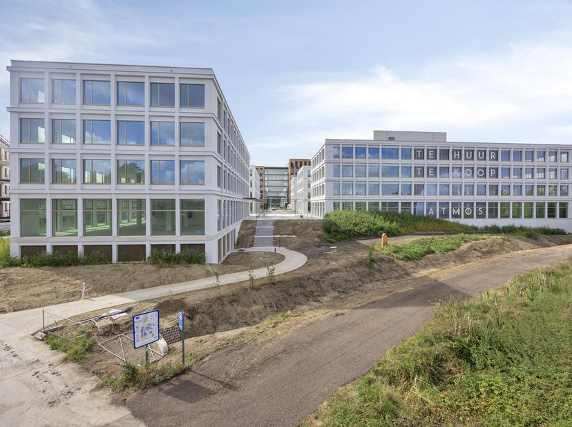 Bedrijfsvastgoed te koop in Raymonde De Larochelaan 58,
                    9051 Sint-Denijs-Westrem