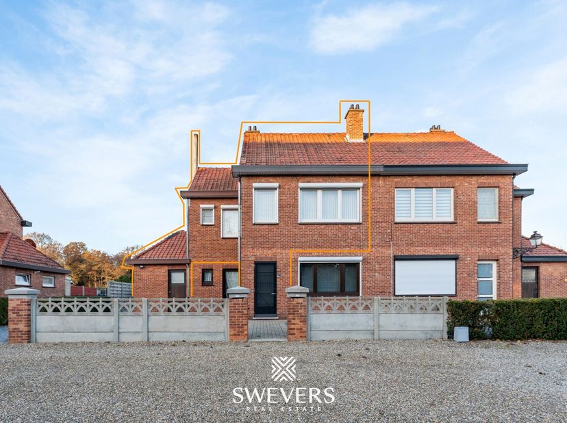 Voor meer info en fotos, surf naar www.swevers.be  Dit appartement in Koersel biedt 94 m² bewoonbare oppervlakte verdeeld over twee verdiepingen in ee