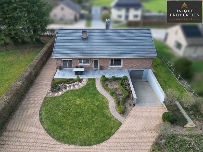 Unique Properties verkoop deze charmante vrijstaande woning, gelegen aan de Pelgrimsstraat 27 in Scherpenheuvel! <br />
De woning bevindt zich op een