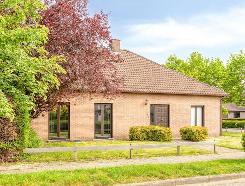                                         Villa à vendre à Boechout, € 499.000
