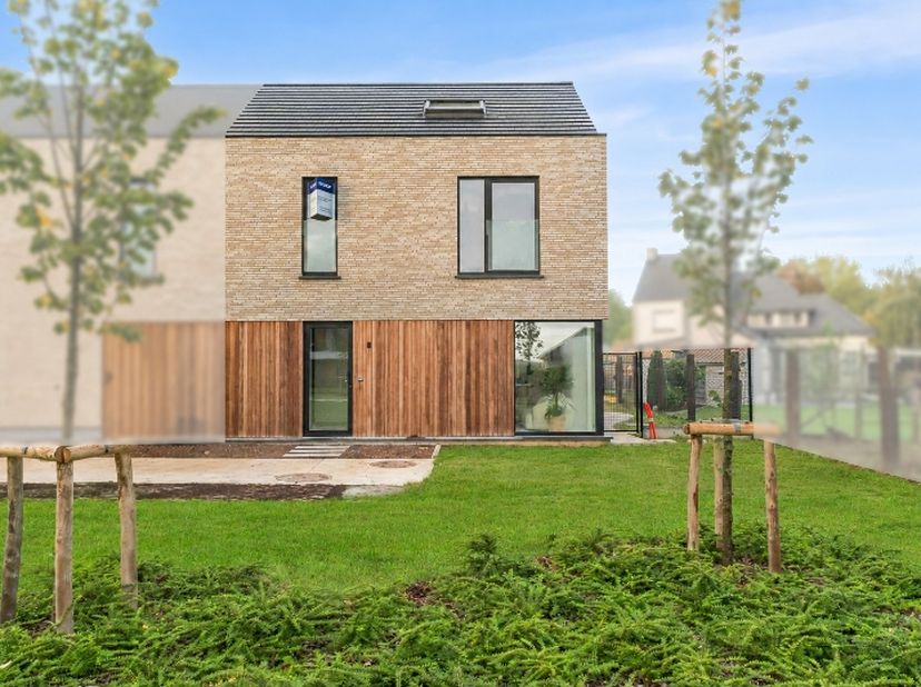 Huis te koop in Anjelierenlaan,
                    9470 Denderleeuw