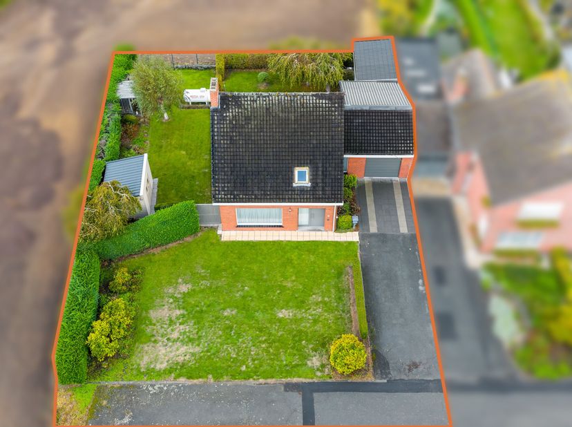 Huis te koop in Veurnseweg 235,
                    8900 Brielen