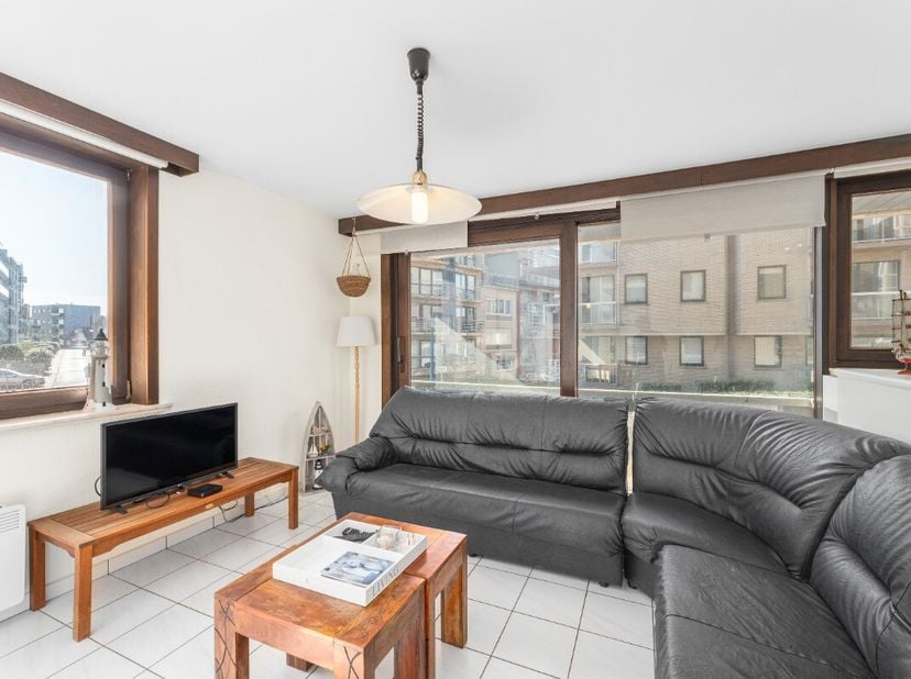 Gemeubeld appartement te huur op jaarbasis  2 slaapkamers vlak bij de zee Bent u op zoek naar een instapklaar appartement aan de kust? Dit gemeubelde