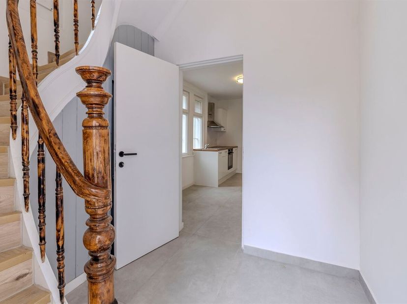 Karaktervolle, energiezuinige woning met 4 slaapkamers, tuin en parking op een toplocatie te Heist-op-den-Berg! <br />
Deze charmante woning is gelege