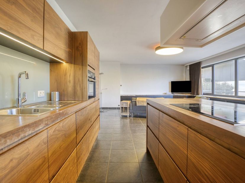 Uitzonderlijk ruim wonen op een toplocatie in het centrum van Hasselt. <br />
<br />
Bent u op zoek naar ruimte, licht en comfort in het centrum van d