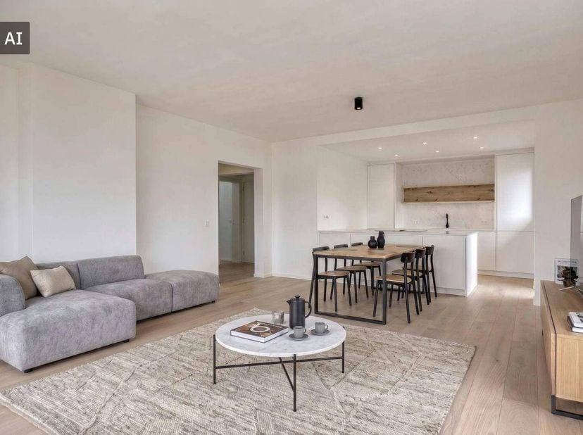 Op wandelafstand van het strand bevindt zich dit instapklaar appartement te koop in Zeebrugge. Het appartement beschikt over drie volwaardige slaapkam