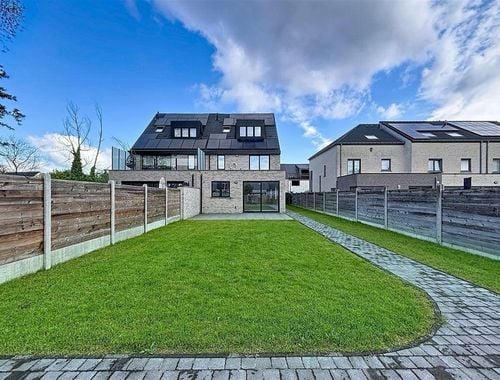                                         Bel-étage à vendre à Ruisbroek, € 619.000
