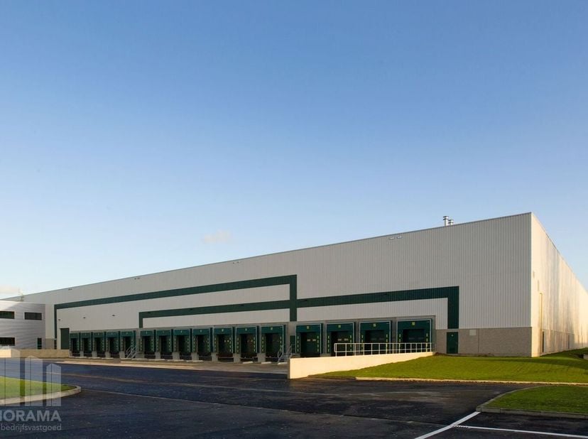 Spacieux et moderne centre logistique et de distribution, idéalement situé à Willebroek, dans le parc industriel Willebroek-Zuid, à proximité immédiat