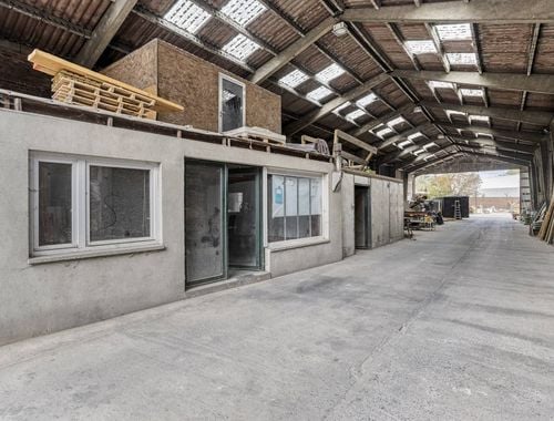                                         Entrepôt à louer à Roeselare, € 1.750
