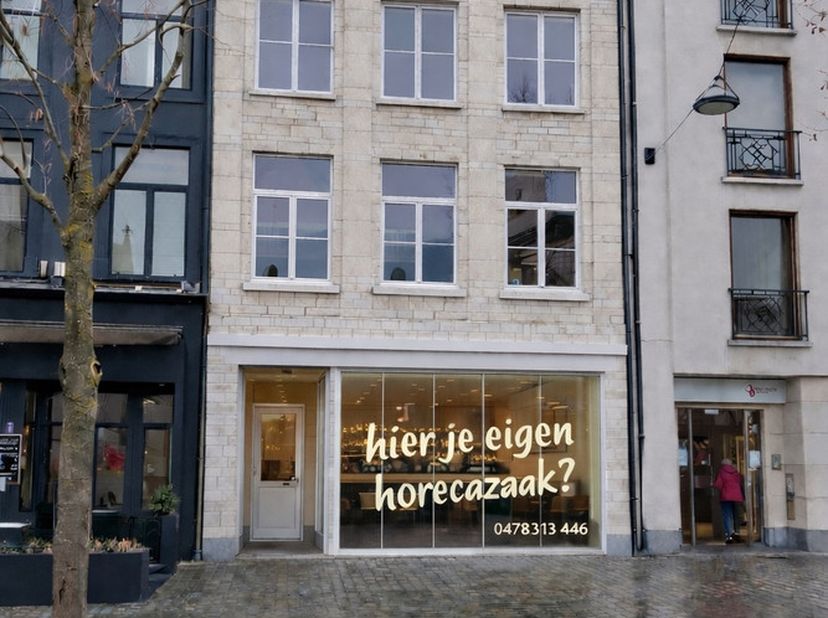 Bien professionnel à louer à Grote Markt 40,
                    3300 Tienen