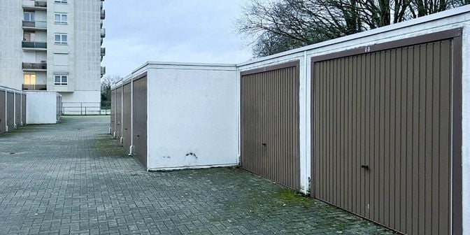 Garage à vendre à Zonneweeldelaan 29+, 3600 Genk