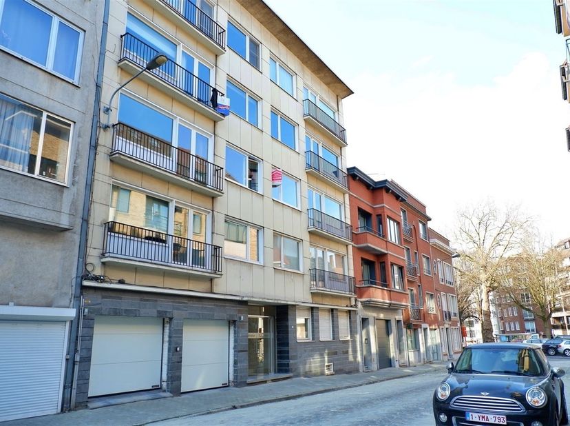 Gezellig appartement met garage in het centrum!<br />
<br />
Zoek je het comfort van wonen in de stad, gecombineerd met de luxe van een eigen parkee