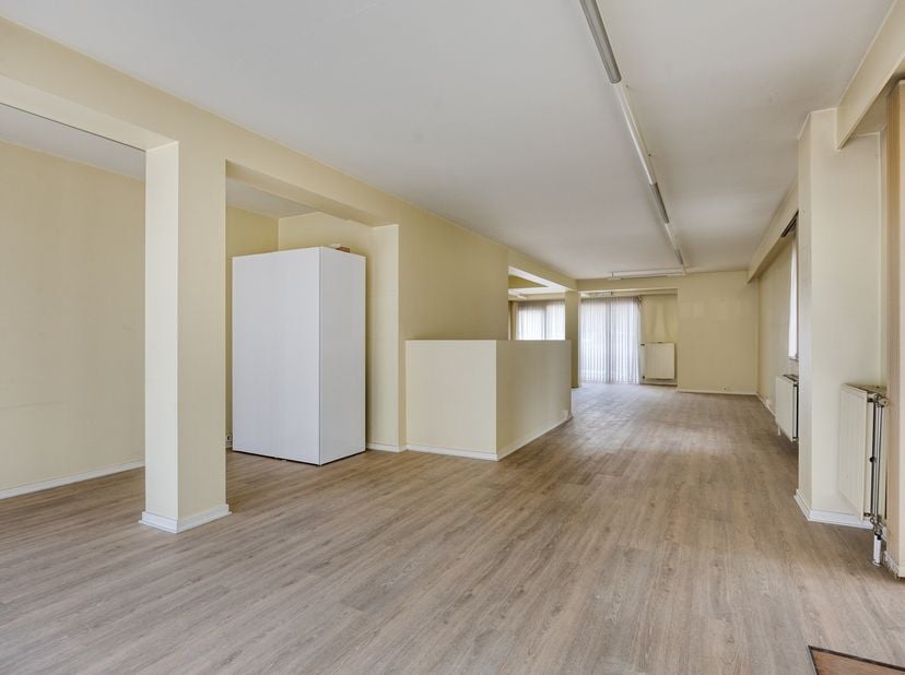 Bedrijfsvastgoed te koop in Peter Benoitstraat 3,
                    3500 Hasselt