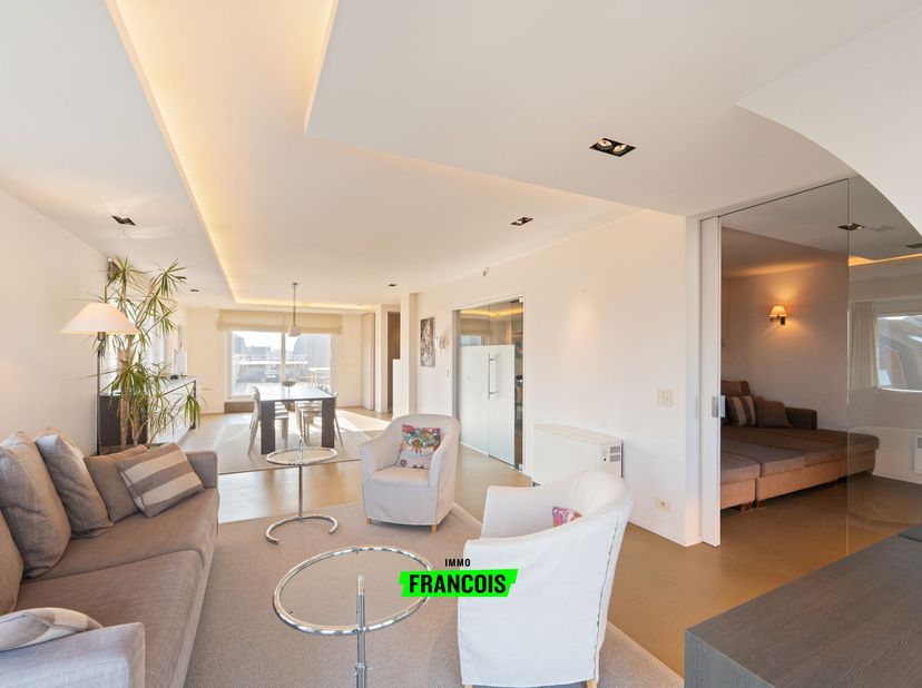Penthouse exclusif avec vaste terrasse dans un emplacement de tout premier ordre à Wenduine !<br />
Situé à un emplacement exceptionnel au cur de Wend