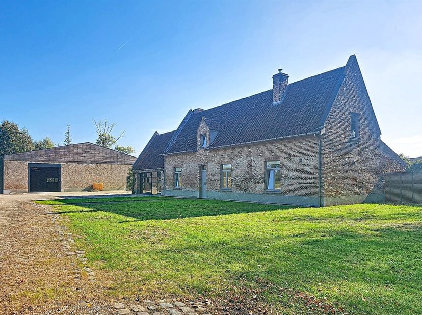 Huis te huur in Nederbroekstraat 8,
                    9070 Heusden