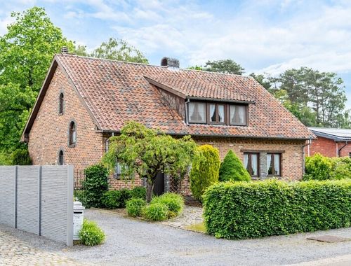                                         Woning te koop in Heusden, € 385.000
