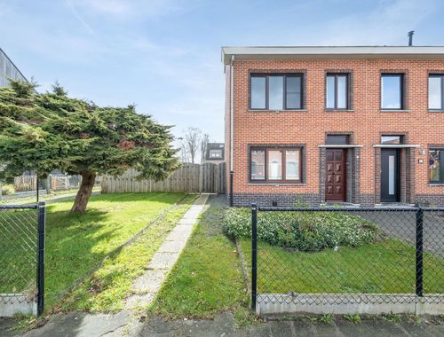                                         Maison à vendre à Nieuwkerken-Waas, € 295.000
