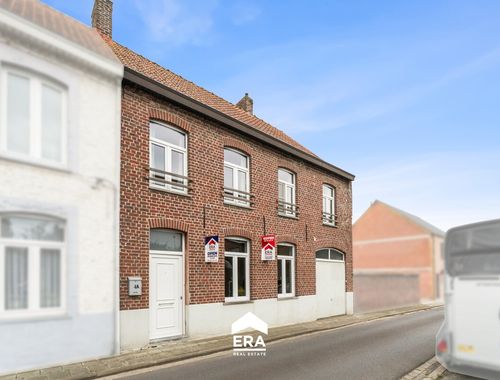                                        Woning te koop in Zwevezele, € 239.000
