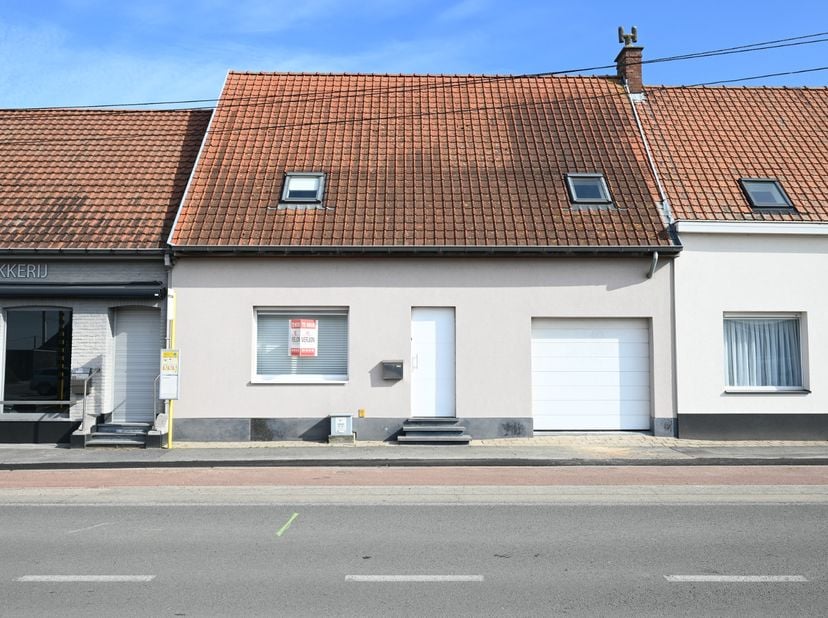 Huis te huur in Izegemsestraat 121,
                    8850 Ardooie