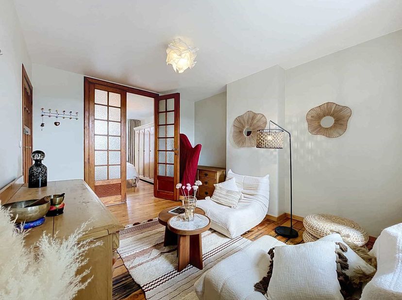 Informations et visites : Kristof - +32 471 77 09 08 - Kristof@bytheway.be | WATERMAEL-BOITSFORT – Appartement (53m² selon PEB) avec 3 pièces enfilade