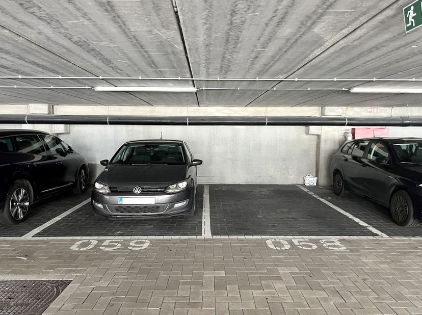 Parkeerplaats gelegen op de gelijkvloerse verdieping van Parking INDIGO te Blankenberge.<br />
<br />
Interessante belegging met een zorgeloos &amp; voora