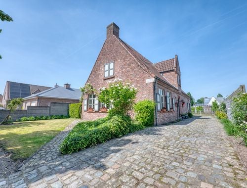                                         Woning te koop in Waarschoot, € 549.000
