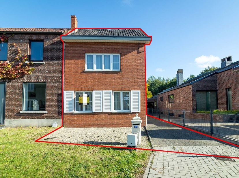 Huis te koop in Rooi 37,
                    3740 Bilzen