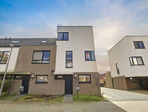                                        Woning te huur in Kortrijk, € 1.175
