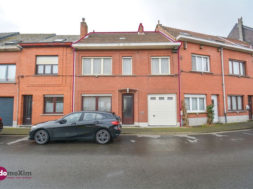 Charmante woning met garage vlak bij het centrum en station van Mechelen<br />
Ben je op zoek naar een charmante en karaktervolle woning op een toploc