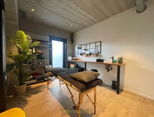                                         Commercieel Gebouw te huur in Etikhove, € 280
