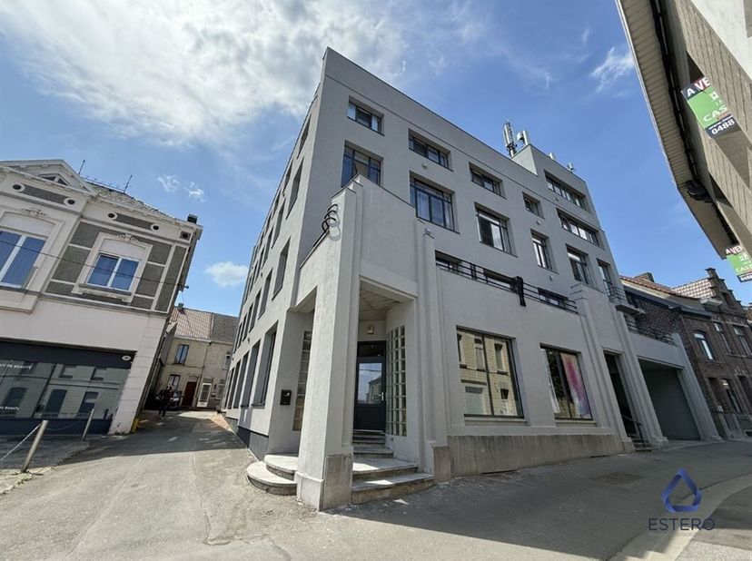Bent u op zoek naar een charmante, instapklare studio in een rustige buurt, maar toch vlakbij het centrum? <br />
Deze gezellige studio, gelegen aan d