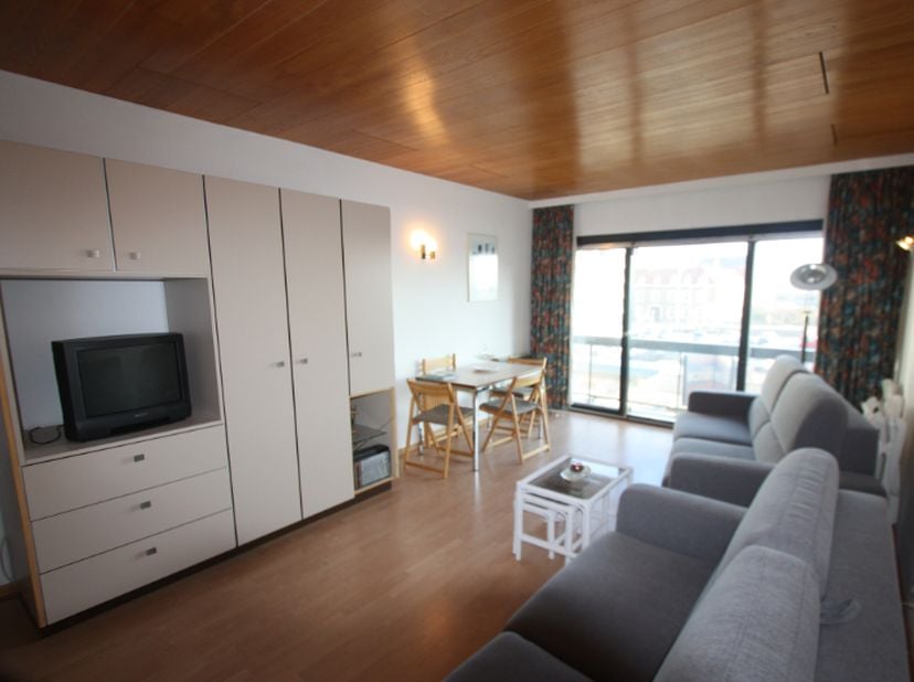 Appartement te koop in Ijslandplein 12 bus 204,
                    8670 Oostduinkerke