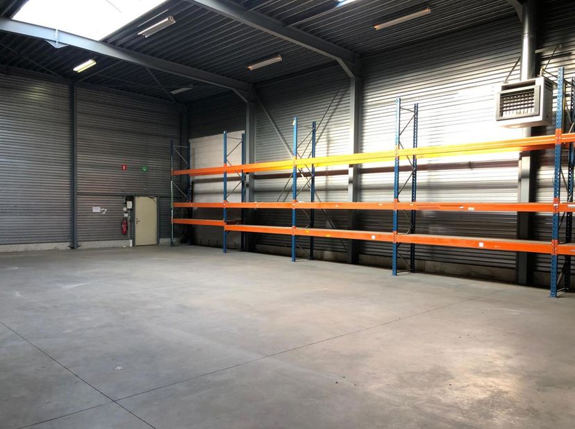 Bien professionnel à louer
                    à 2870 Breendonk