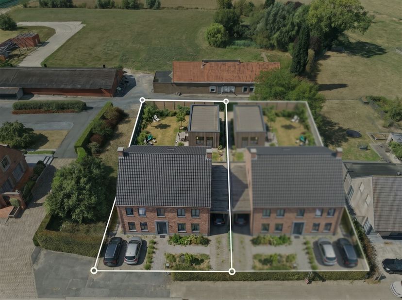 Grond te koop in Roeselaarsestraat 193 bus LOT 2,
                    8890 Moorslede