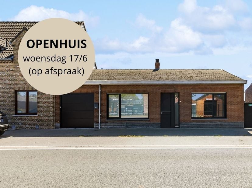 Op zoek naar comfortabel gelijkvloers wonen met potentieel? Deze bungalow in Oudenburg biedt een mooie basis op een centrale ligging.<br />
<br />
Via