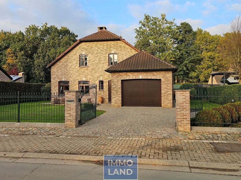 Huis te koop in Platte-Vijversstraat,
                    3500 Hasselt