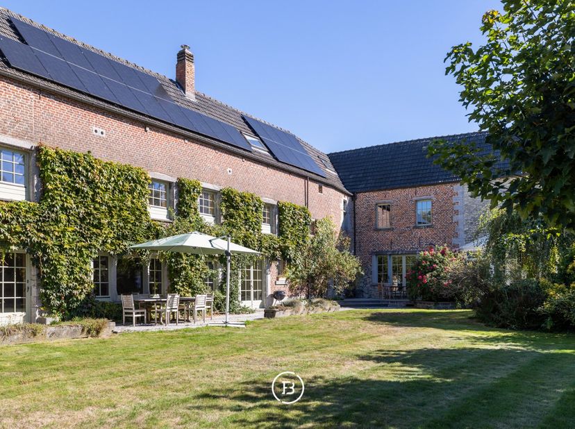 Huis te koop in Place De Petit-Roeulx 1,
                    7181 Petit-Roeulx-lez-Nivelles