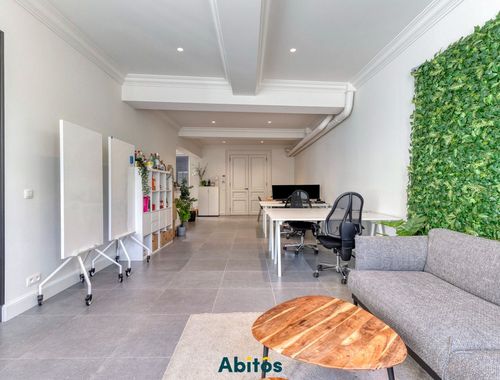                                         Espace de bureaux à louer à Gent, € 1.300
